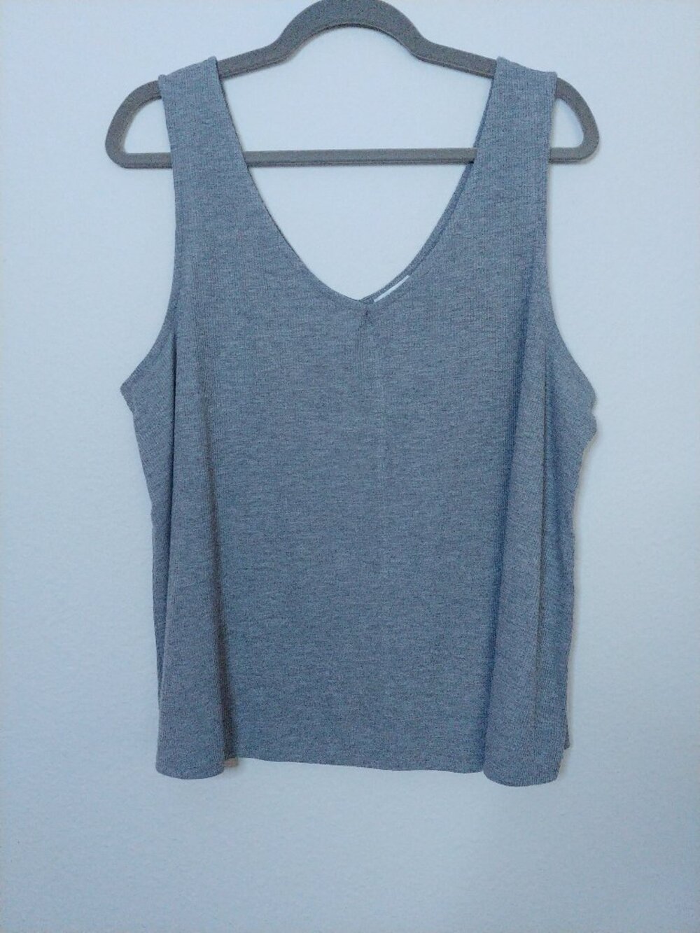 Dip Light Gray Ribbed V-Neck Relaxed Fit Tank Top